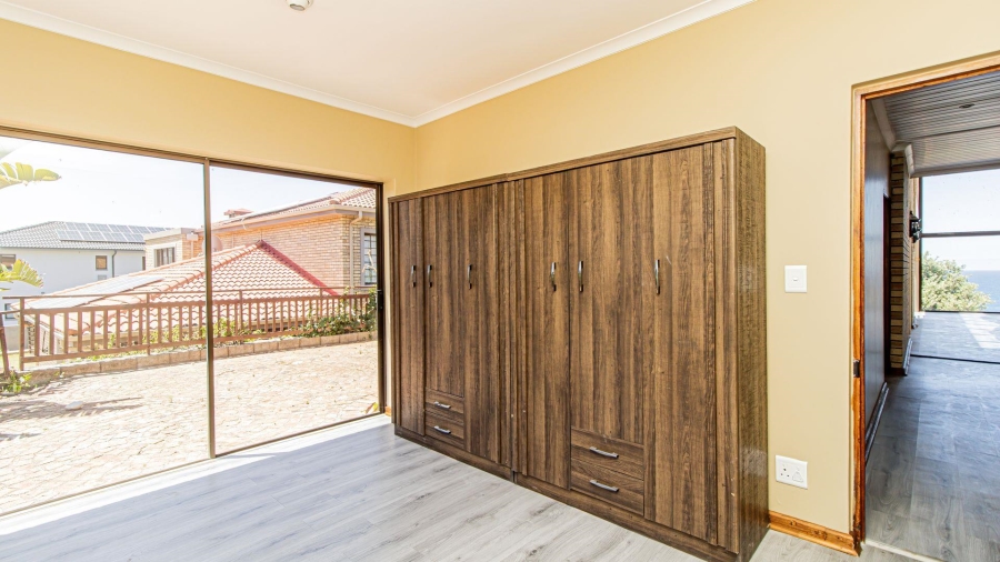5 Bedroom Property for Sale in Hersham Western Cape